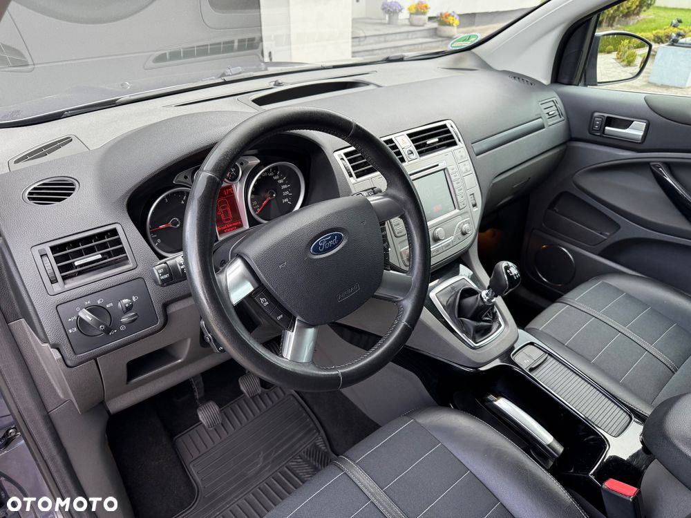 Ford Kuga 2.0 TDCi 2x4 Titanium - 20