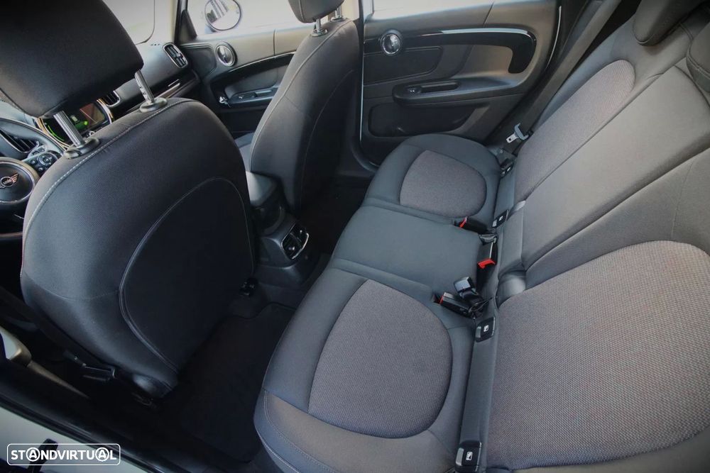 MINI Countryman Cooper SE ALL4 Auto - 13