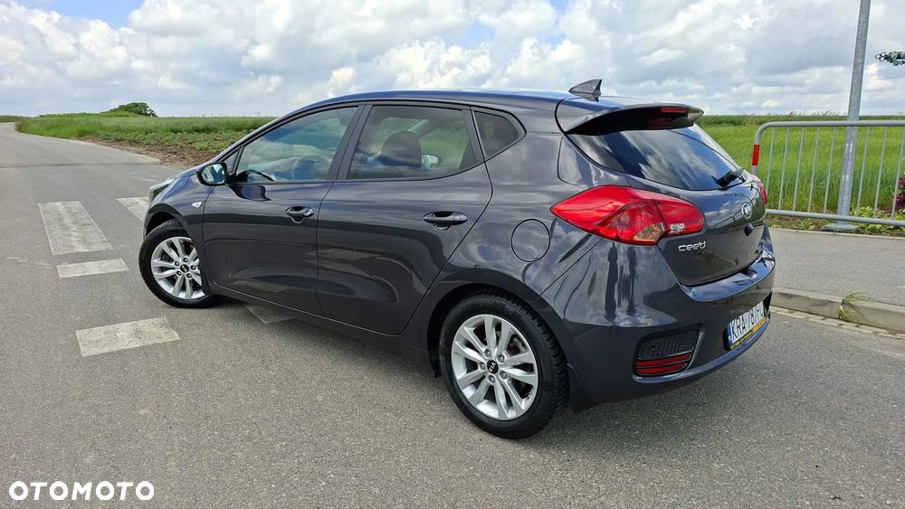 Kia Ceed 1.4 Business Line - 33