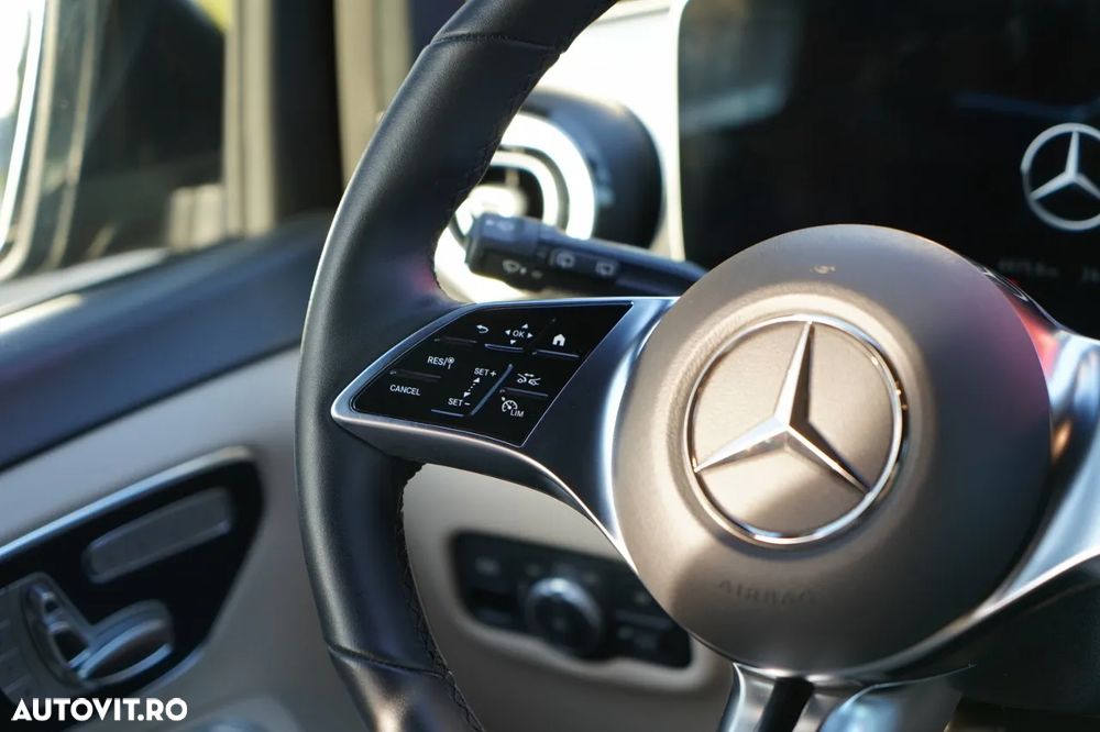 Mercedes-Benz V - 23