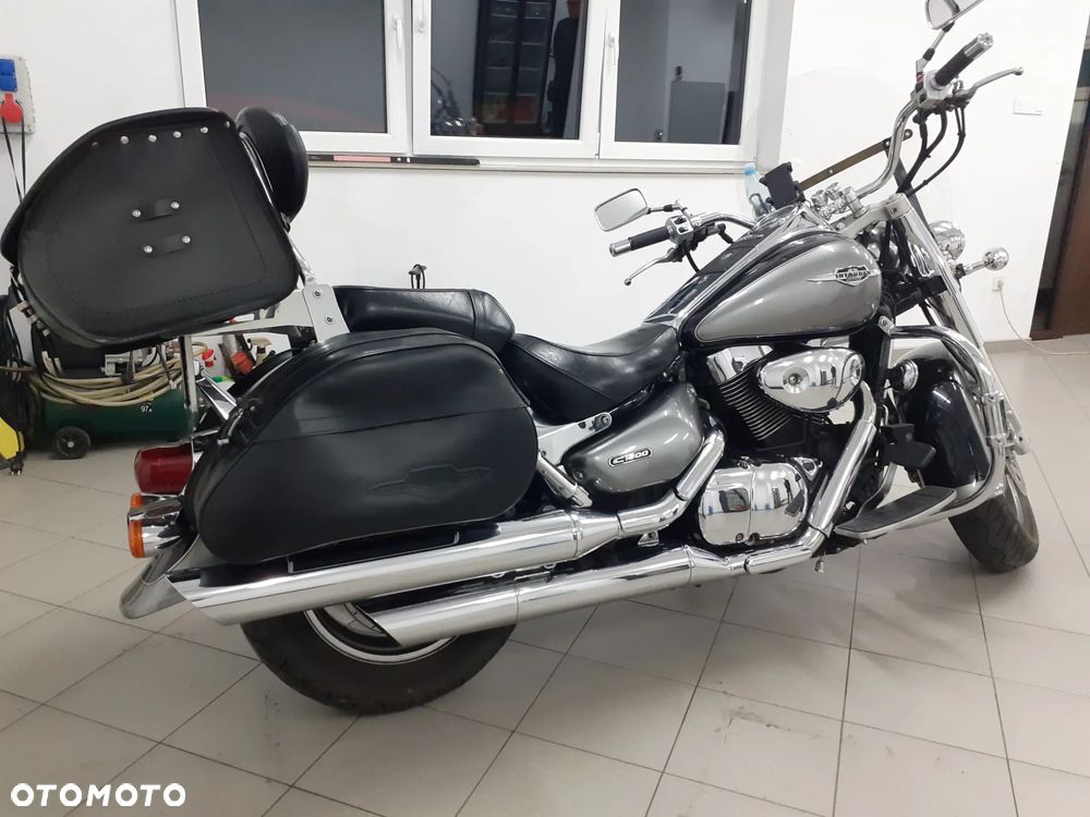 Suzuki Intruder - 2
