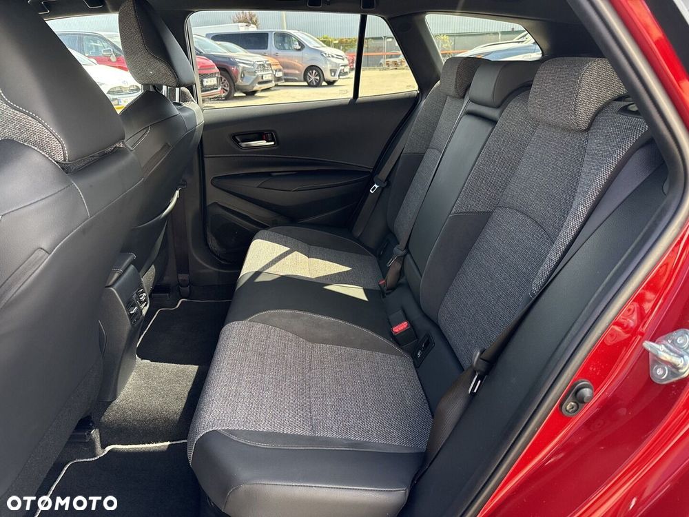 Toyota Corolla - 12
