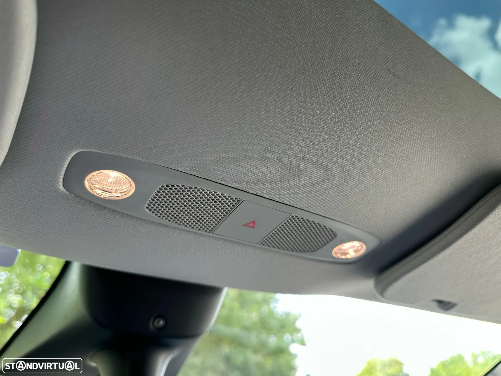 Tesla Model Y Long Range Dual Motor AWD - 26