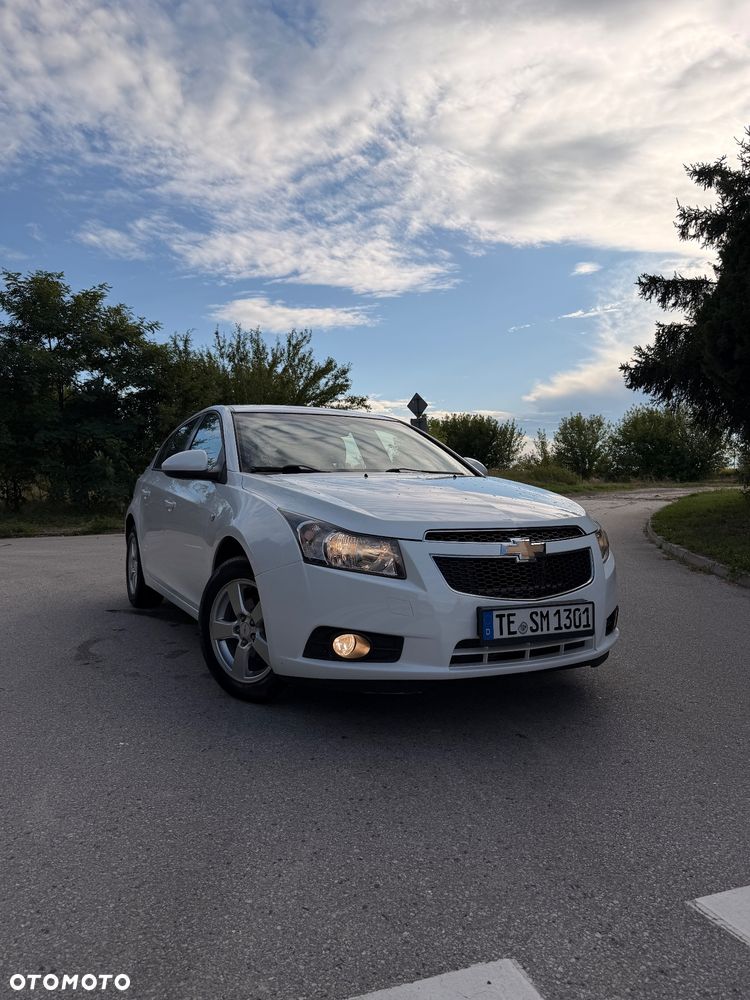Chevrolet Cruze 1.6 LS - 2