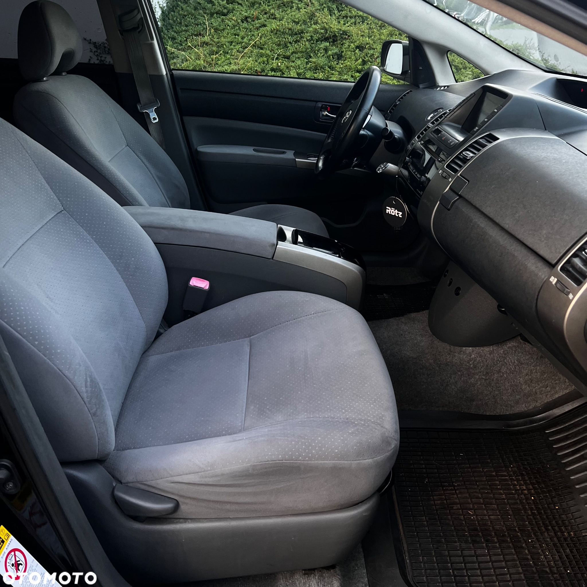 Toyota Prius - 10