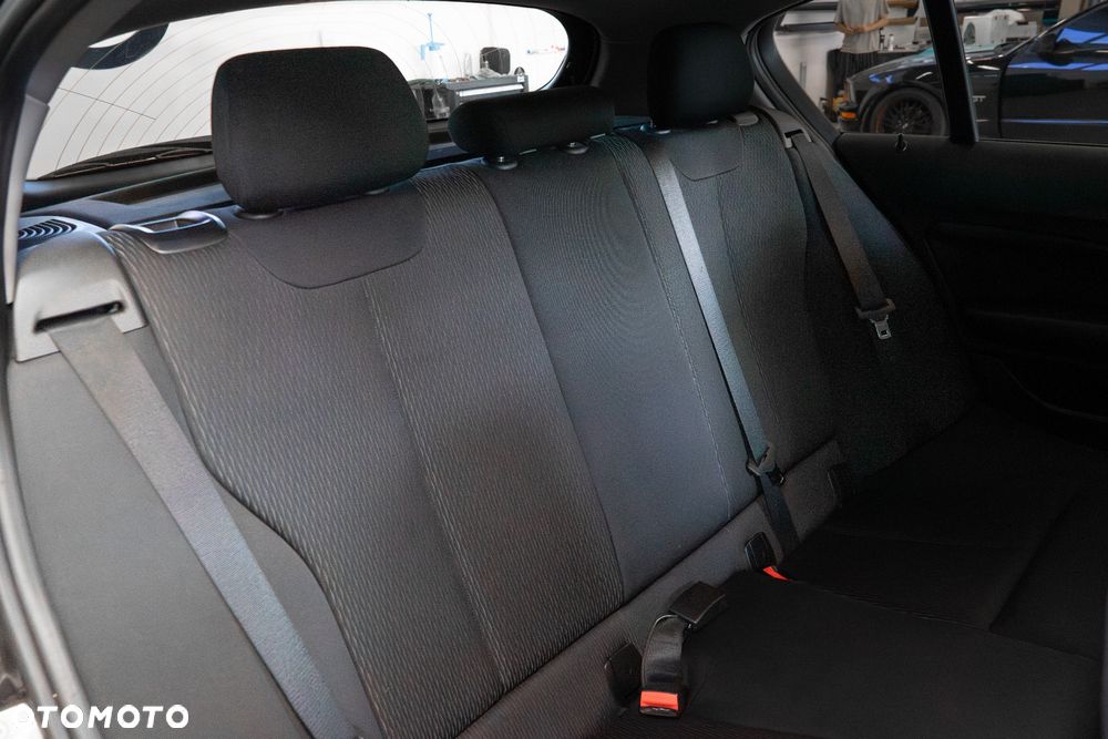 BMW Seria 1 116i - 7