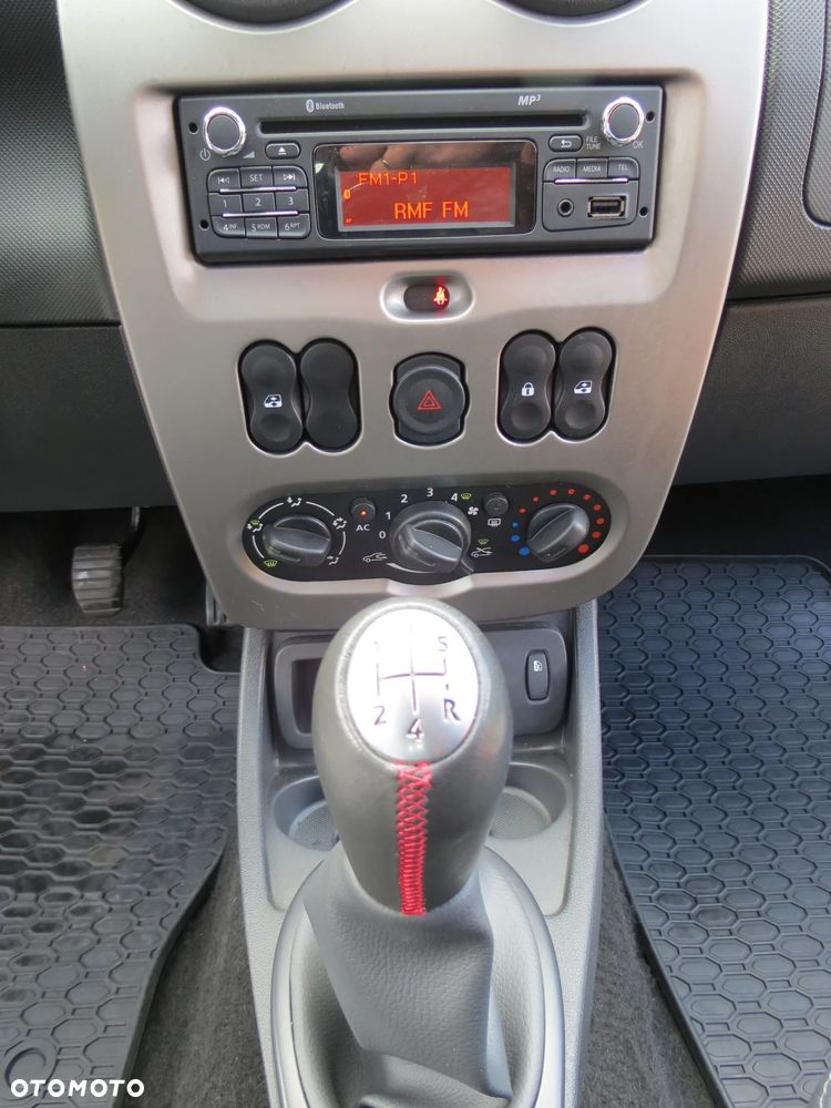 Dacia Duster 1.6 16V 105 4x2 Prestige - 35