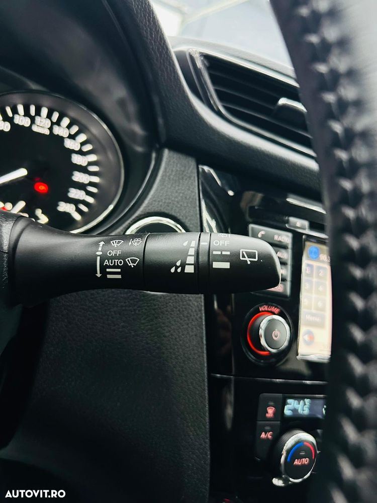 Nissan X-Trail 1.6 dCi N-Connecta - 30