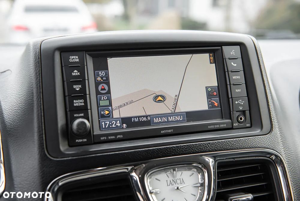 Lancia Voyager 3.6 Platinum - 27
