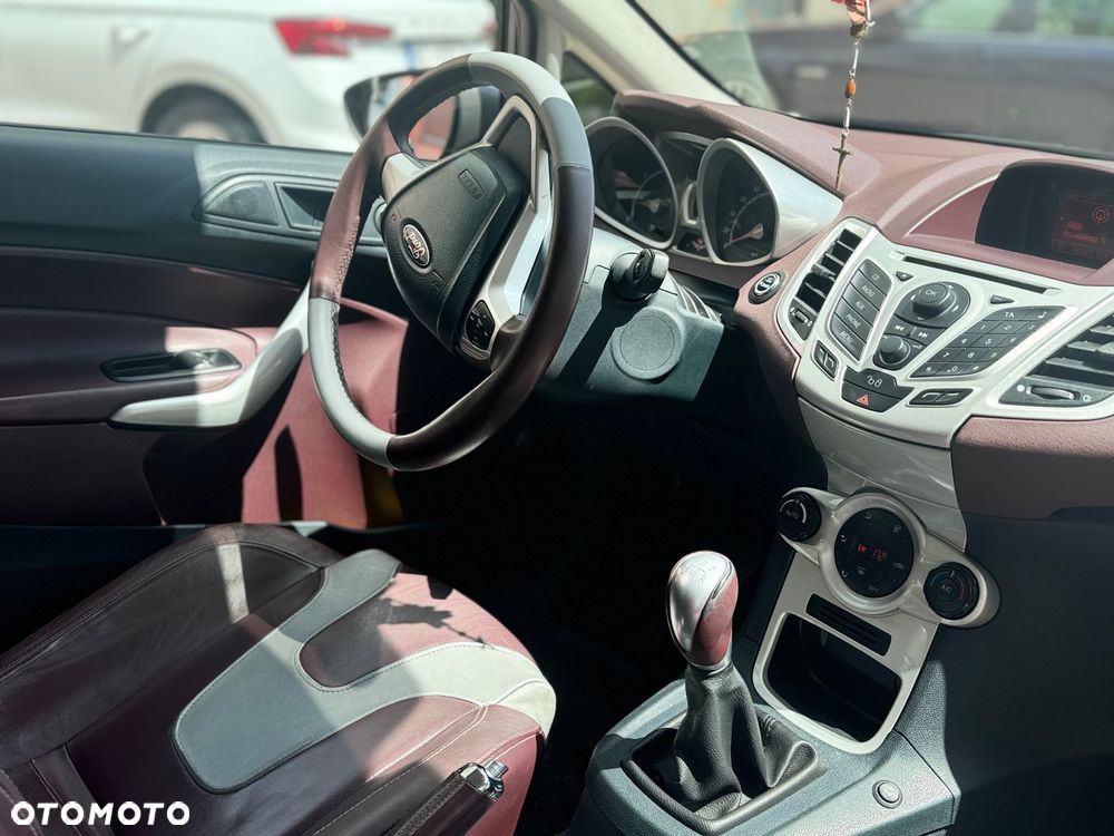 Ford Fiesta - 13