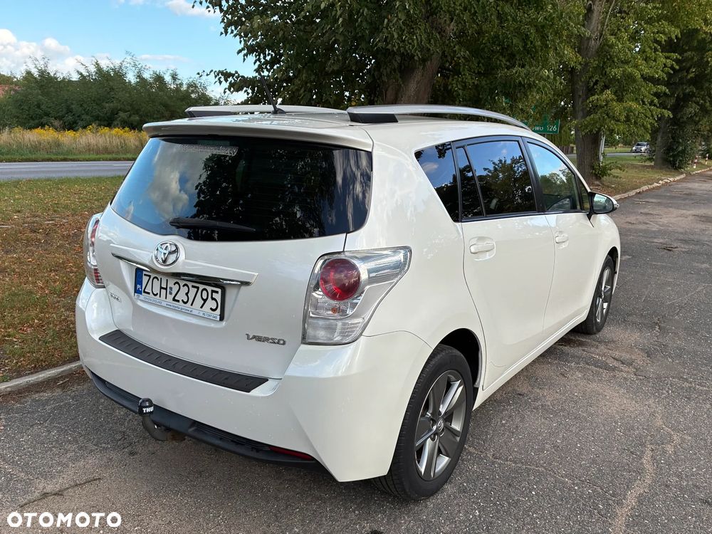Toyota Verso 1.8 Premium EU5 7os - 8