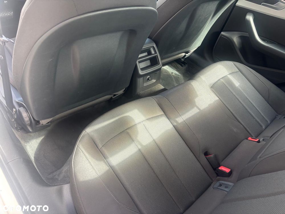Audi A4 Limousine - 7