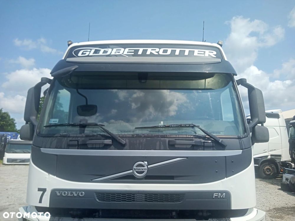 VOLVO FM4 KABINA GLOBETROTTER 2017 EURO 6 - 1