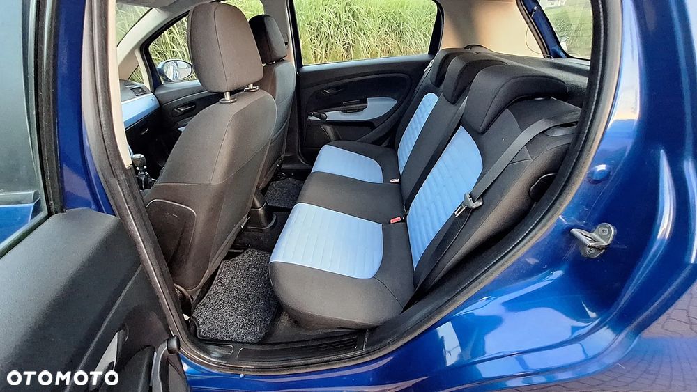 Fiat Grande Punto - 11