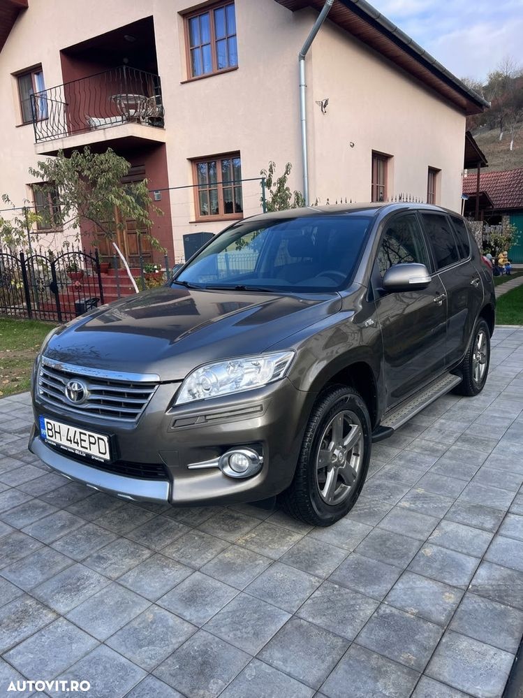 Toyota RAV4 2.2 D-4D 4x4 Automatik Edition S - 2