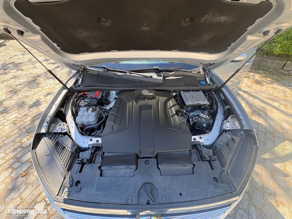 VW Touareg 3.0 TDI V6 Elegance Plus - 46