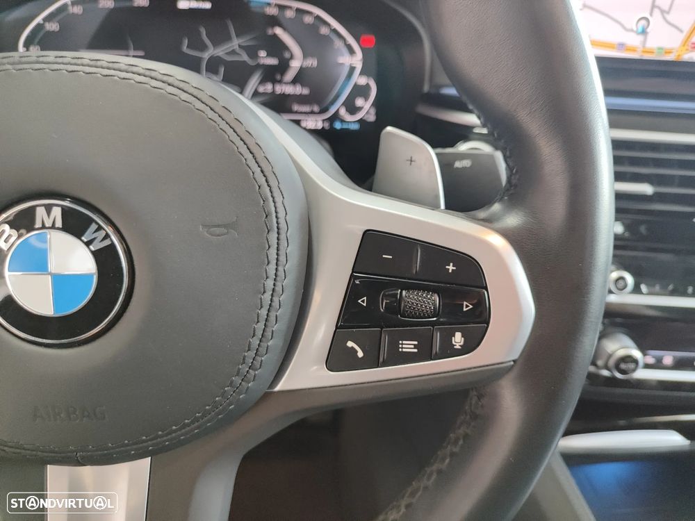 BMW 530 e Pack 50 anos M - 33