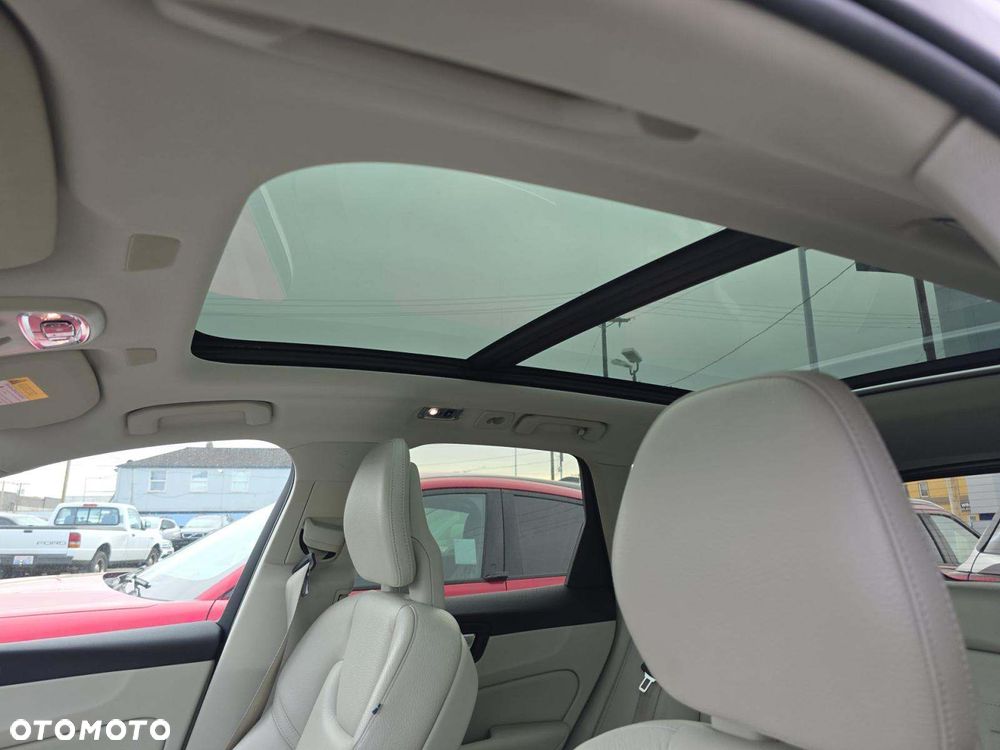 Volvo XC 60 T8 AWD Recharge Geartronic Inscription - 8