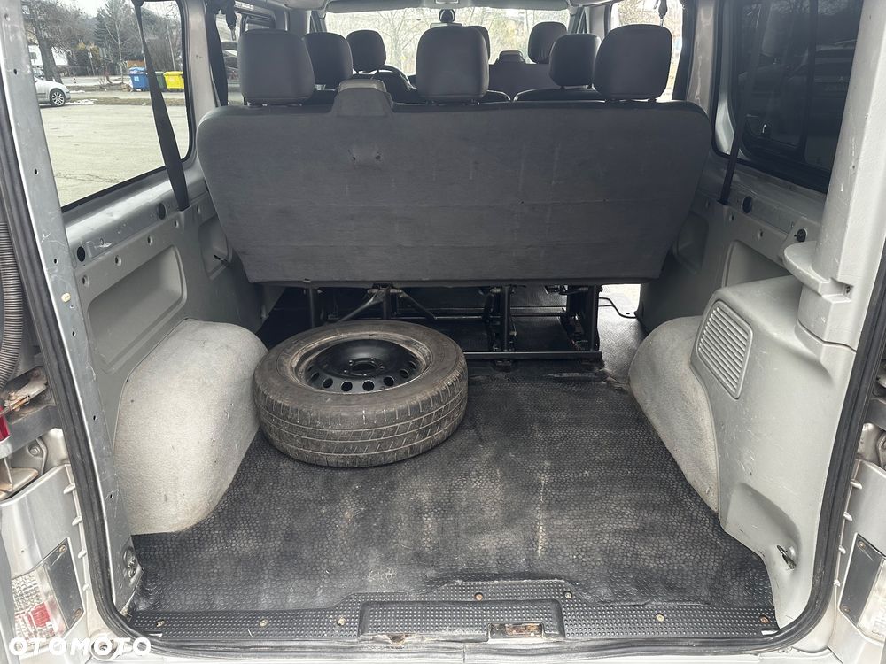 Renault Trafic - 13