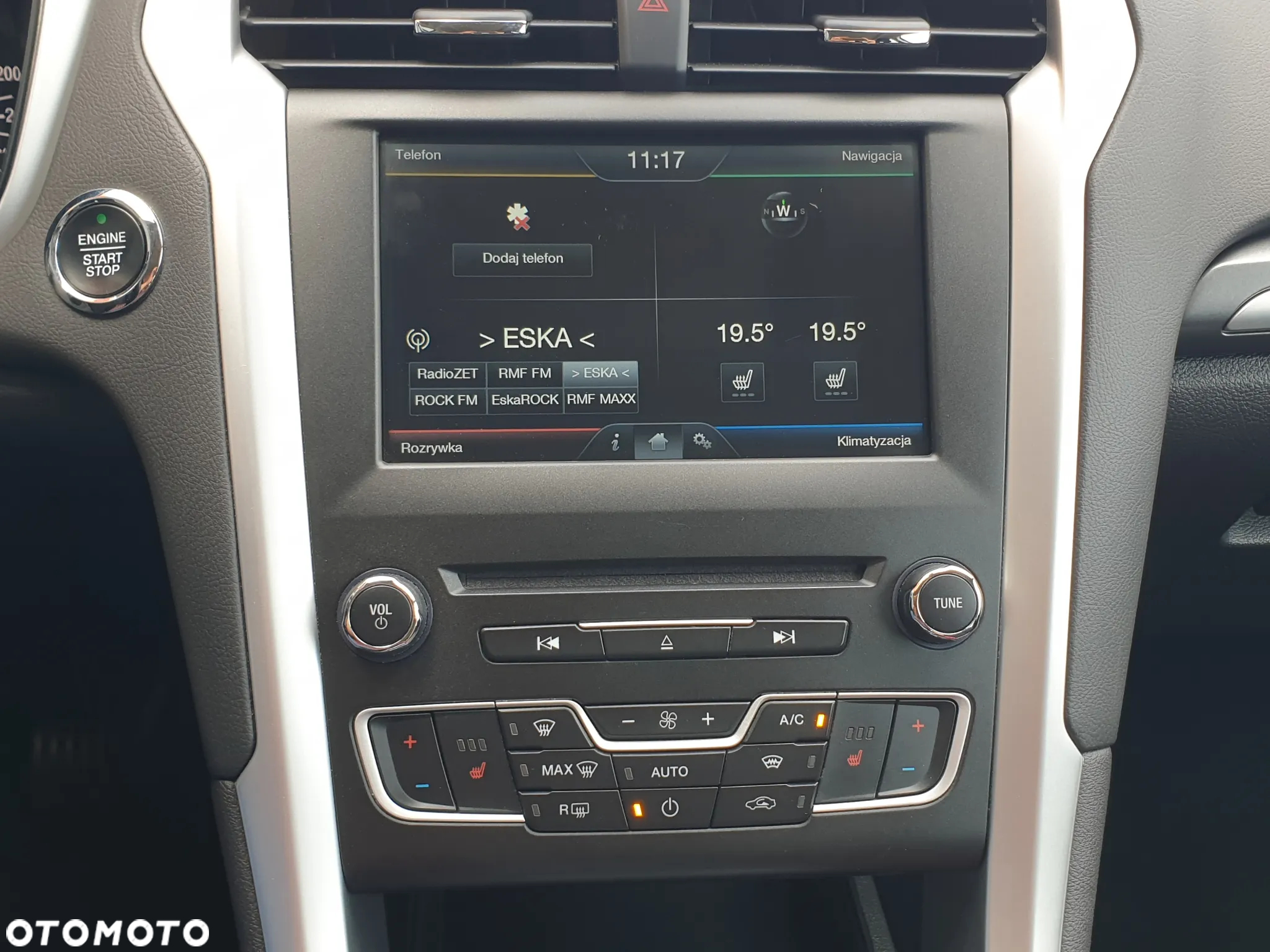 Ford Mondeo - 38