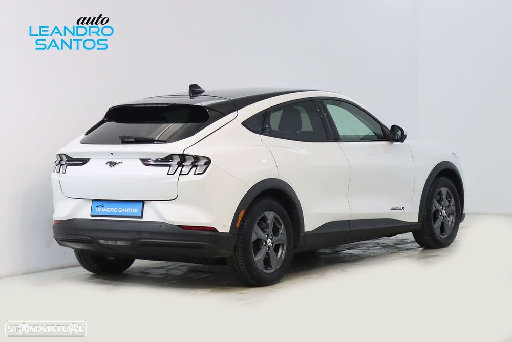 Ford Mustang Mach-E - 3