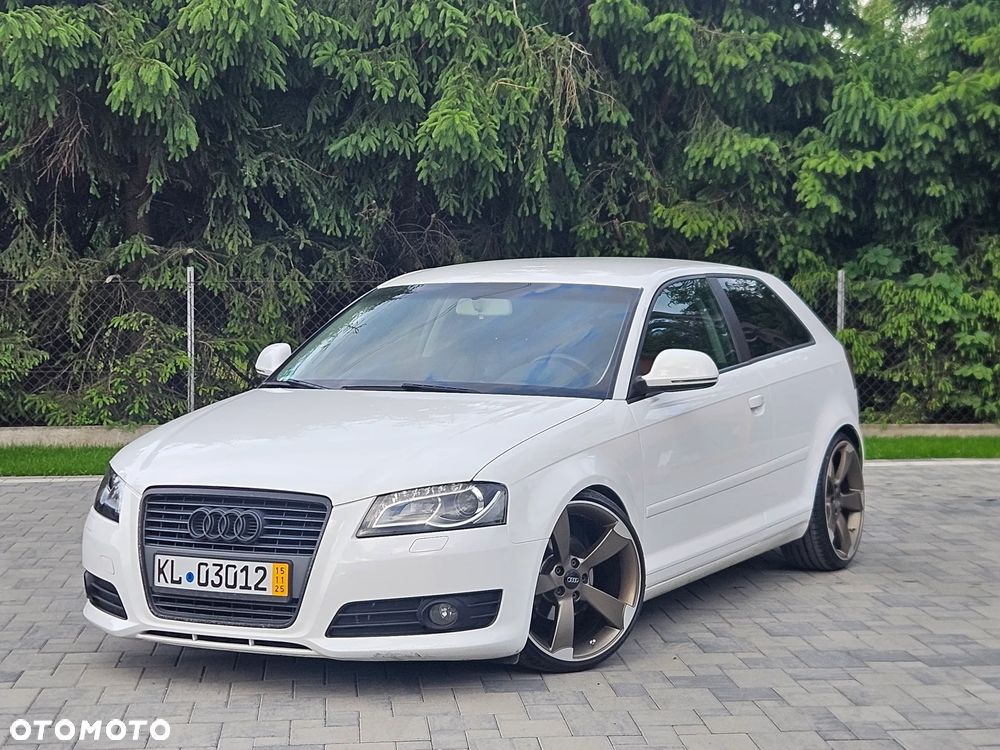 Audi A3 3-drzwiowe 1.6 Attraction - 1
