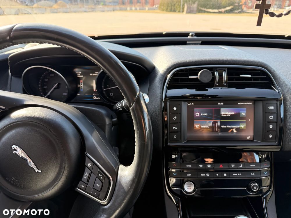 Jaguar XE 2.0 D Pure - 13