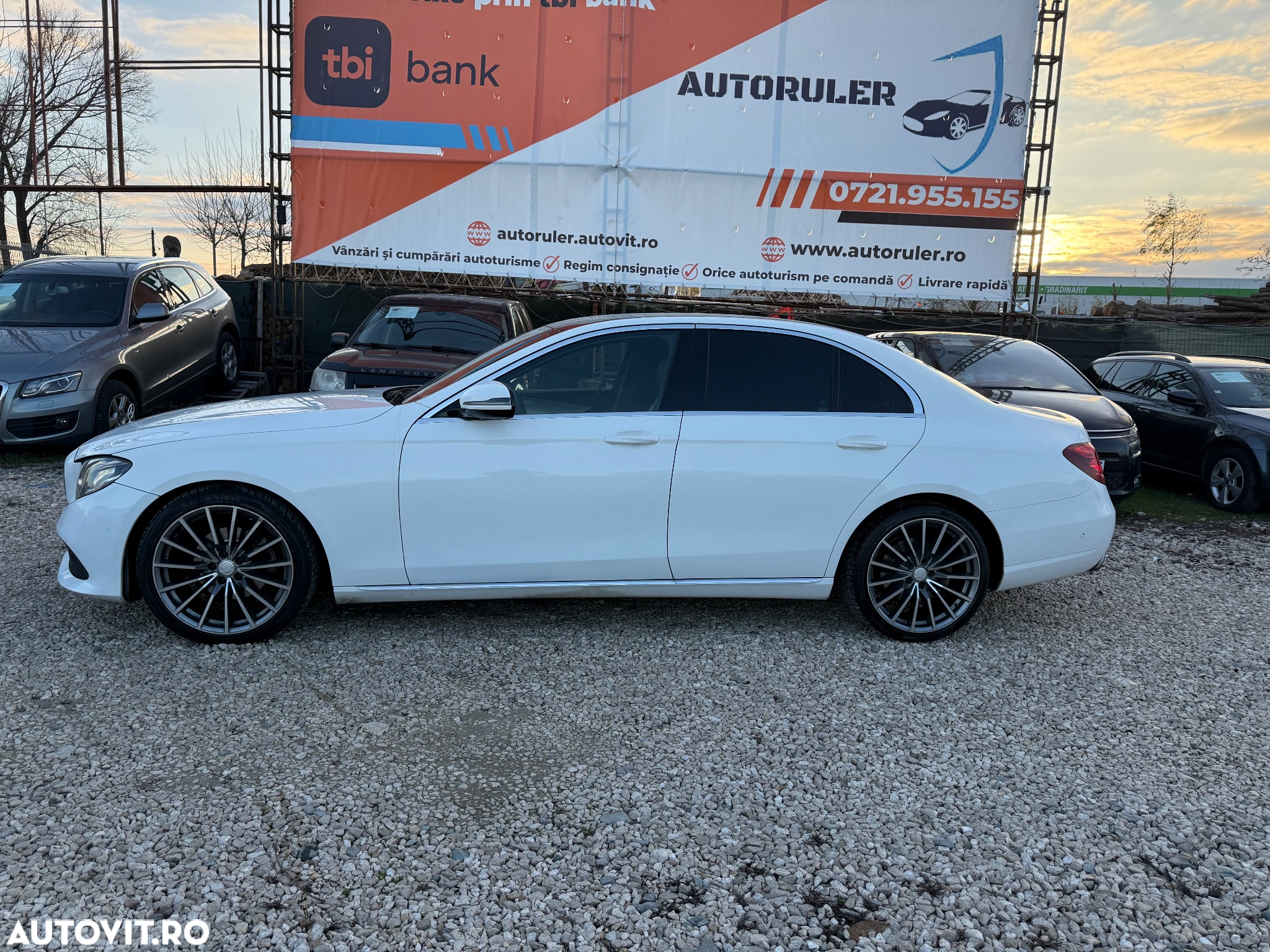 Mercedes-Benz E 220 d 9G-TRONIC AMG Line - 14