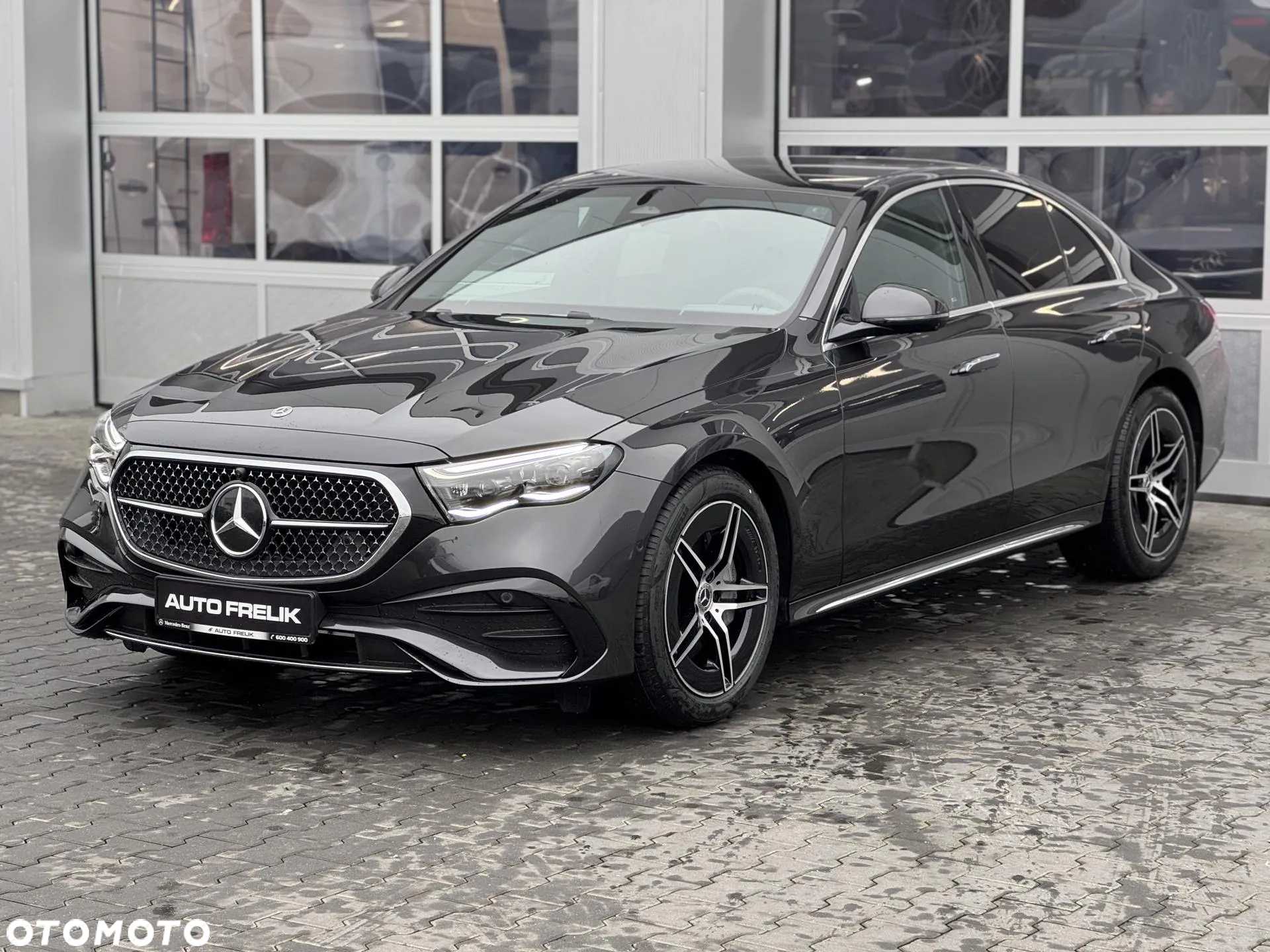 Mercedes-Benz Klasa E 220 d 4Matic 9G-TRONIC Edition AMG Line - 4