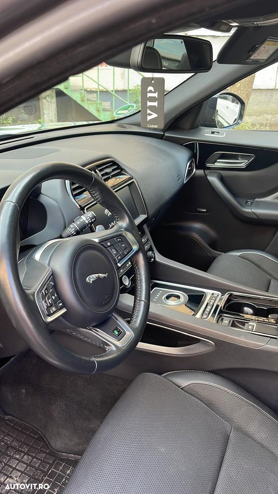 Jaguar F-Pace - 3