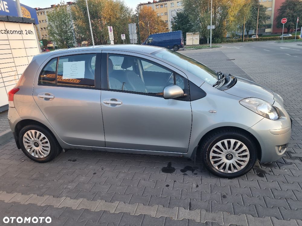 Toyota Yaris - 2