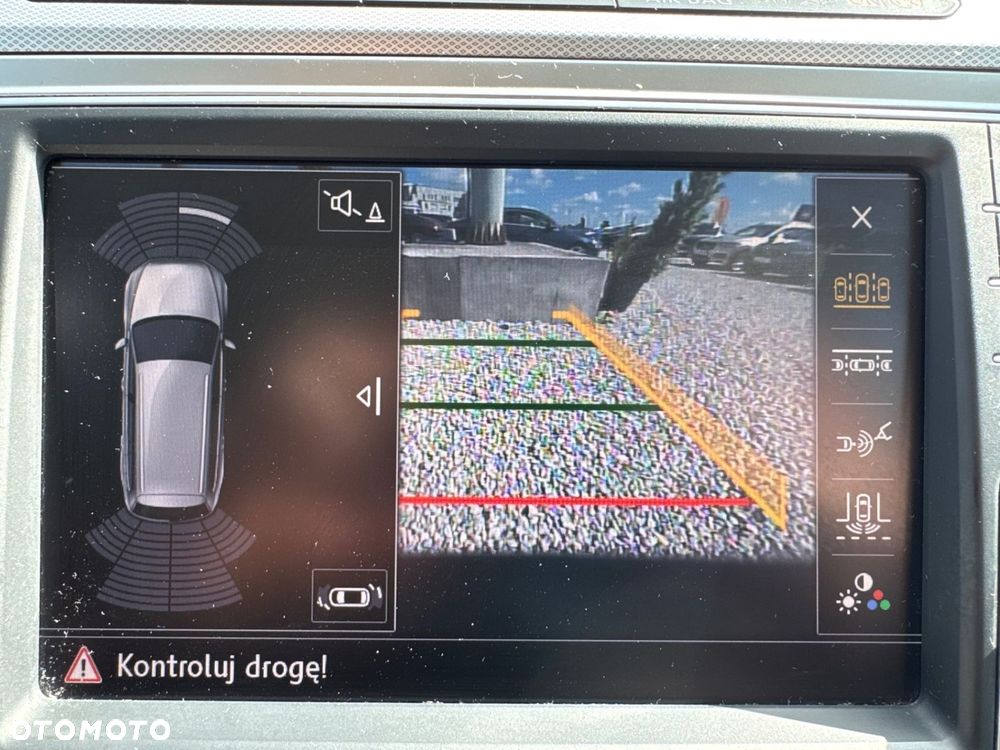 Volkswagen Passat Variant 2.0 TDI DSG (BlueMotion Technology) Comfortline - 19