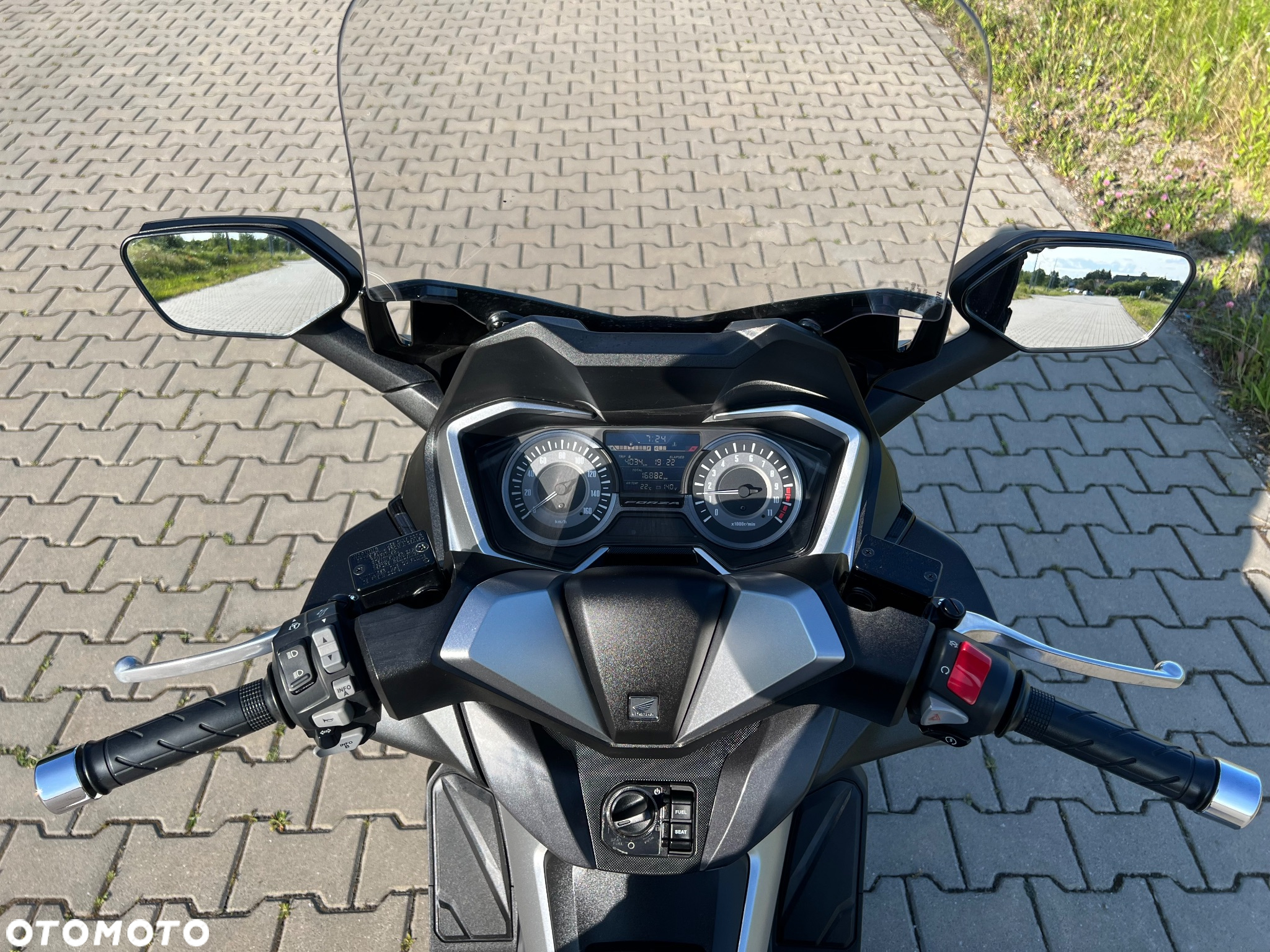 Honda NSS - 13