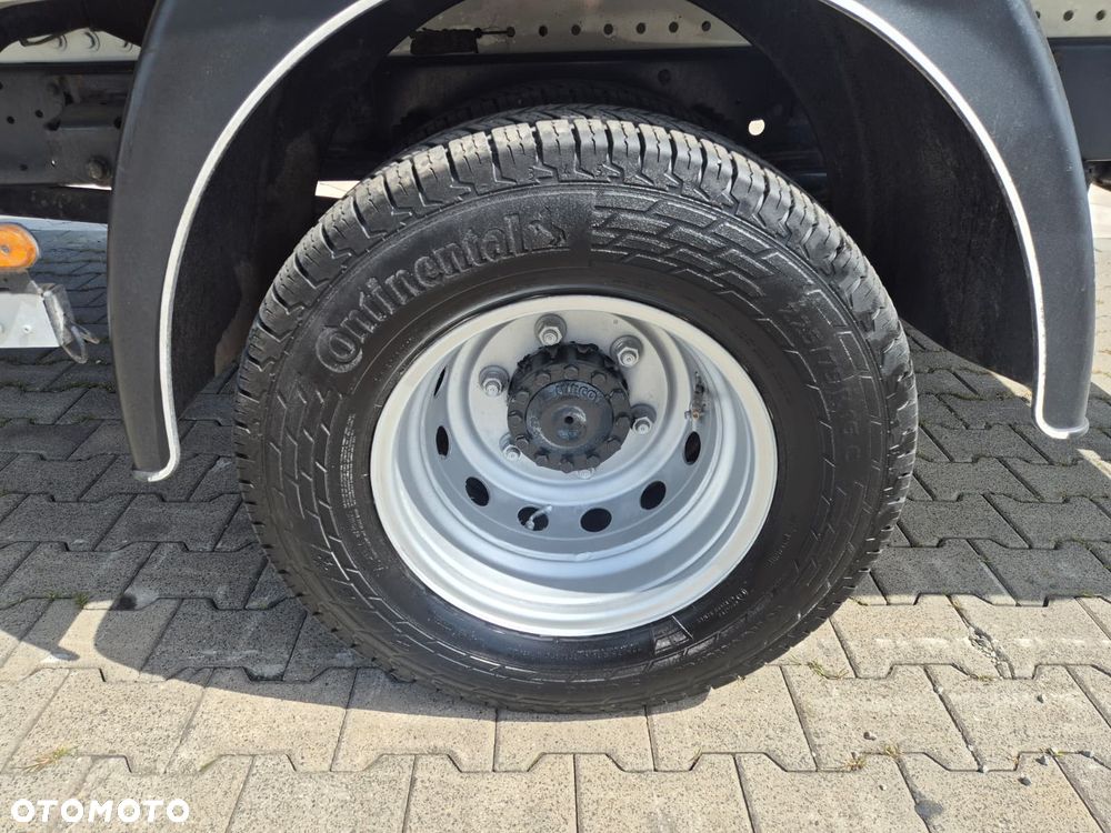 Iveco Daily 65 C 18 / 3.0 DIESEL / HDS FASSI F28B / WYWROTKA / MOCNA RAMA / BEZWYPADKOWY / SERWISOWANY / MOCNY SILNIK / EURO 4 / BEZWYPADKOWY - 16