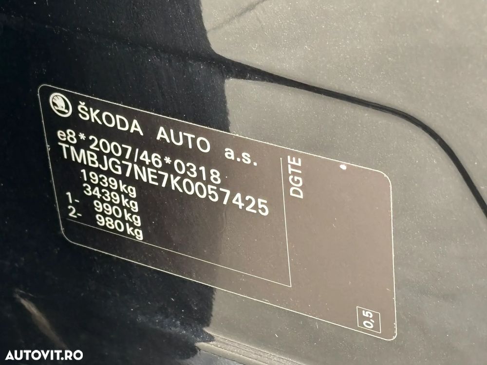 Skoda Octavia 1.6 TDI DSG Ambition - 41