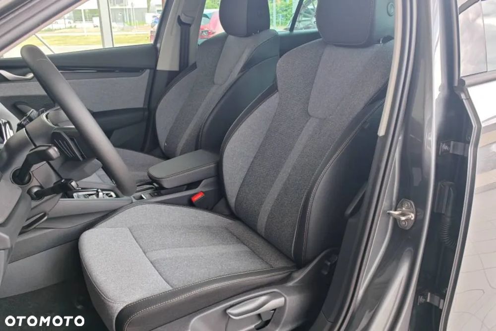 Skoda Octavia 2.0 TDI Drive Essence DSG - 12
