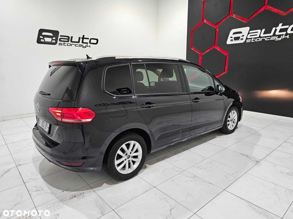 Volkswagen Touran - 5