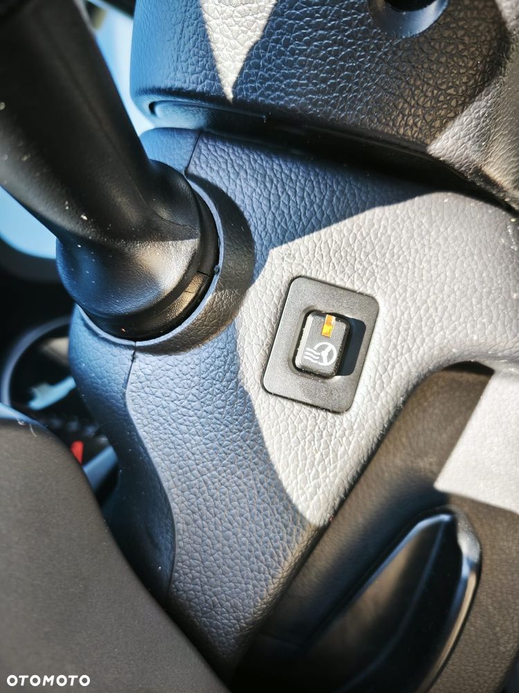 Kia Sportage 2,0 CRDI 2WD ISG Spirit - 17