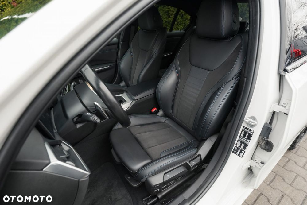 BMW Seria 3 320d xDrive M Sport sport - 13