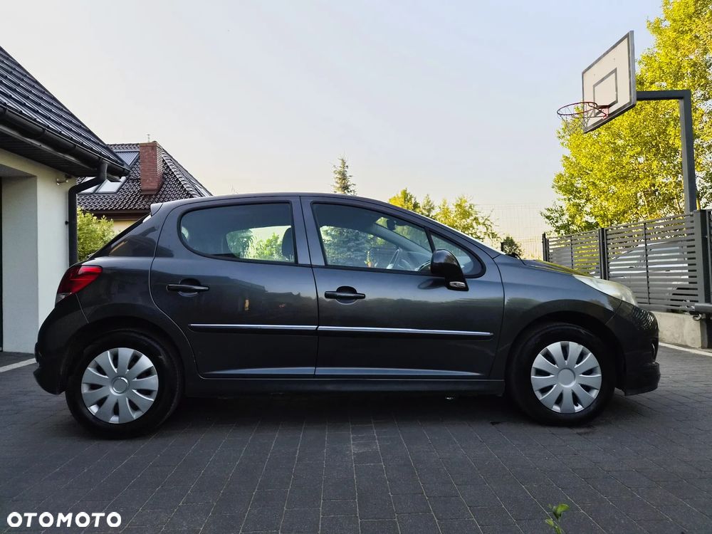 Peugeot 207 - 37
