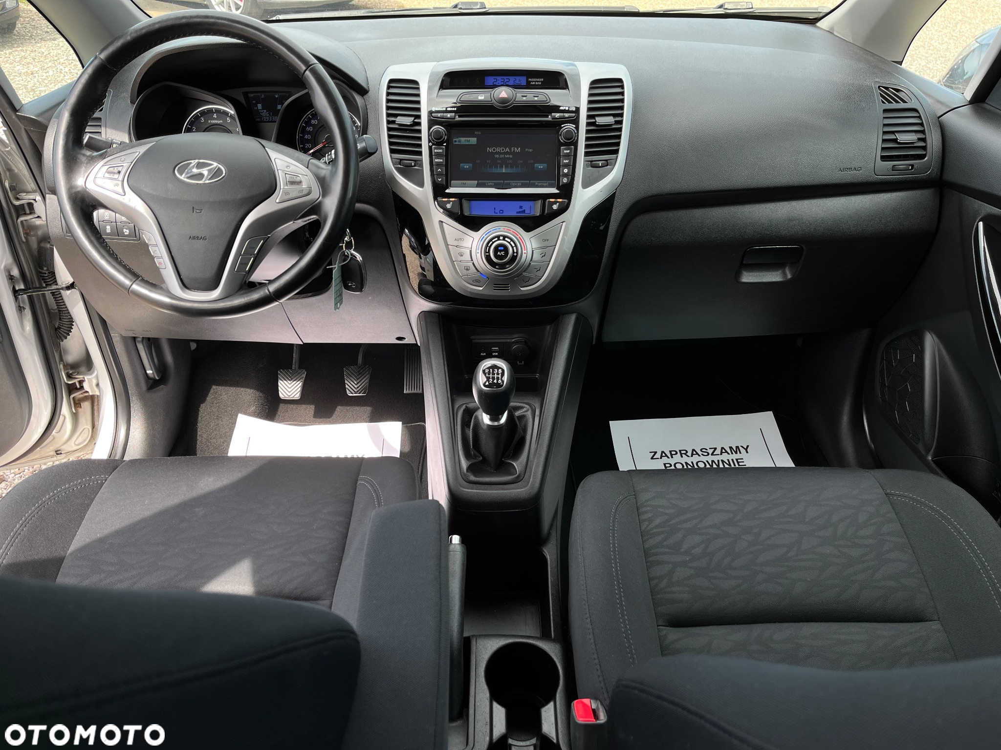Hyundai ix20 1.6 Premium - 18