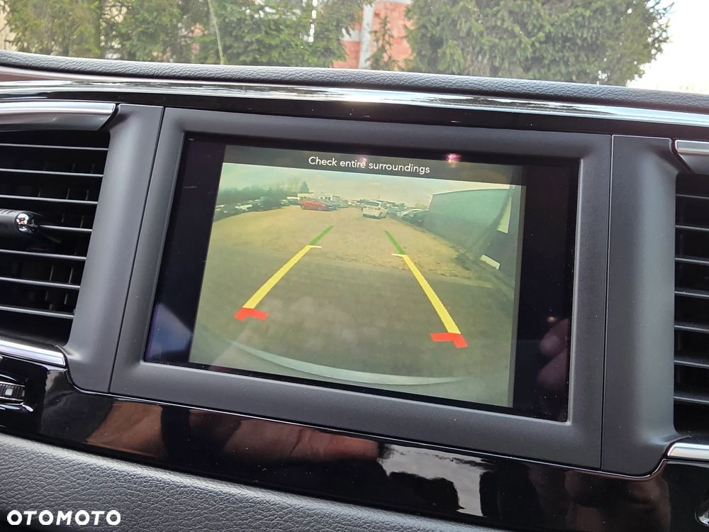 Chrysler Pacifica - 21