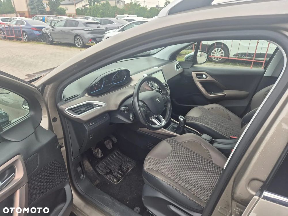 Peugeot 2008 PureTech 82 Allure - 9