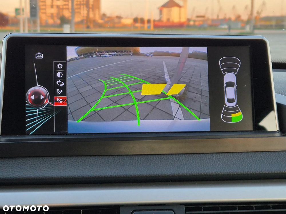 BMW Seria 3 320i - 14