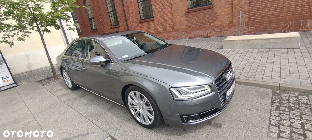 Audi A8 - 6