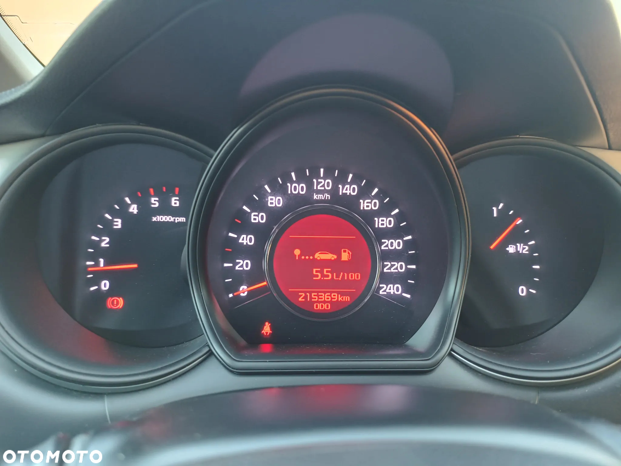 Kia Ceed - 11