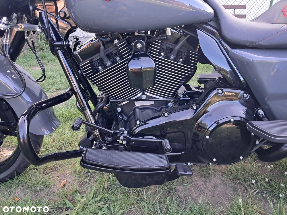 Harley-Davidson Trike Freewheeler - 9