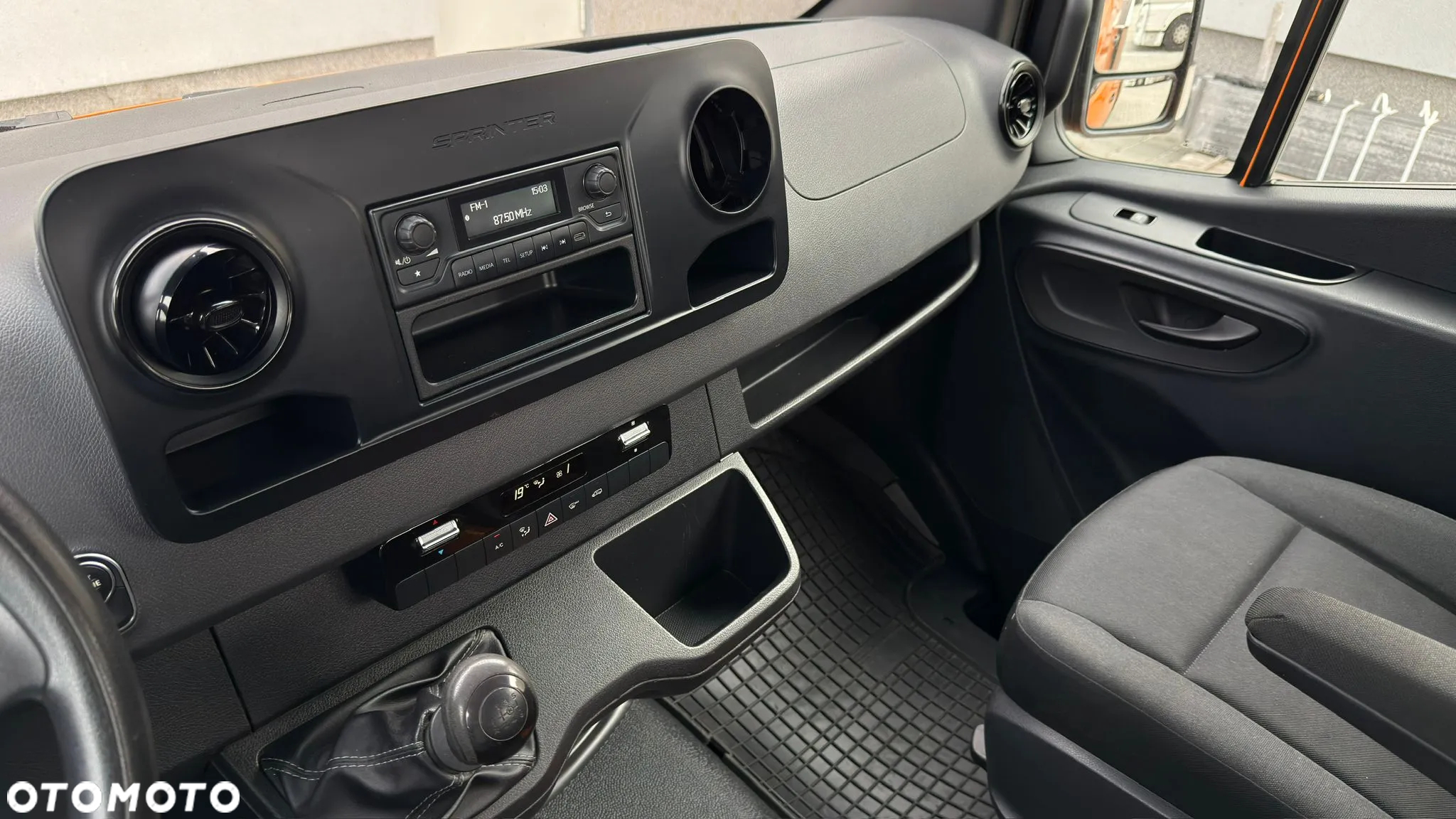 Mercedes-Benz Sprinter - 7