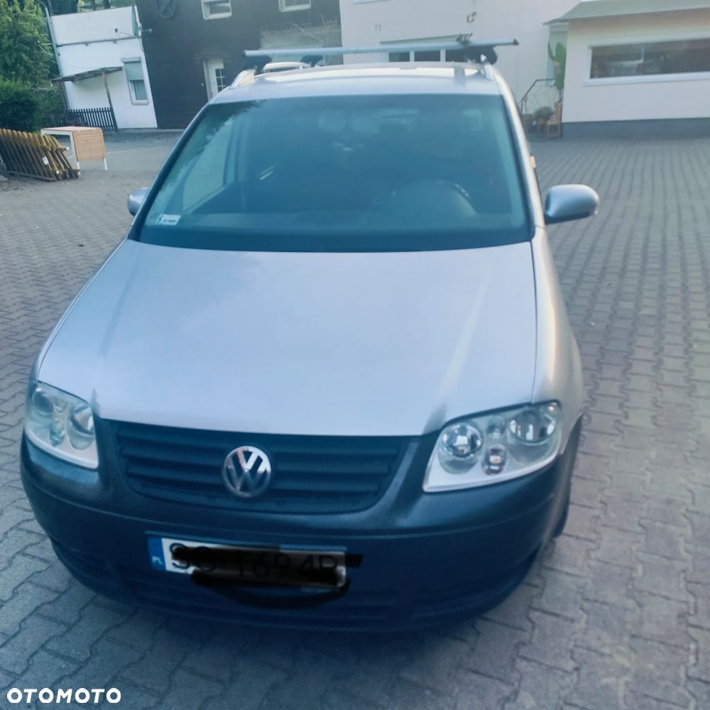 Volkswagen Touran 2.0 TDI DPF Highline - 1