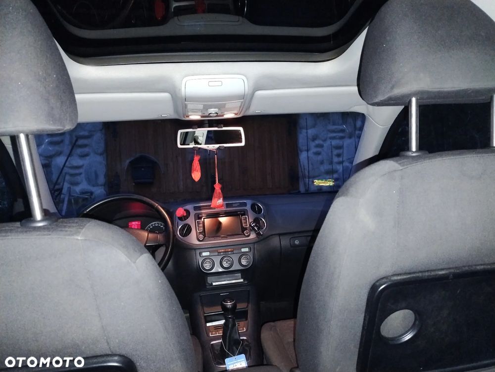 Volkswagen Tiguan - 16